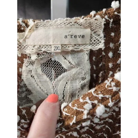 Unveiling the A'reve Textured Sweater: Boho Beauty in 2XL - Picture 5 of 9